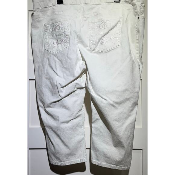 Lee Capri Comfort Waist Jeans 5 Pocket Embroidered Curvy Women's Plus Size 22 - Picture 6 of 9